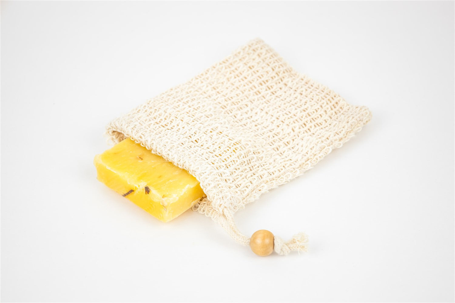 DC-Lizush Natural Citrus Bath & Body Skincare Set with soap saver and luffa for refreshing, natural skincare.