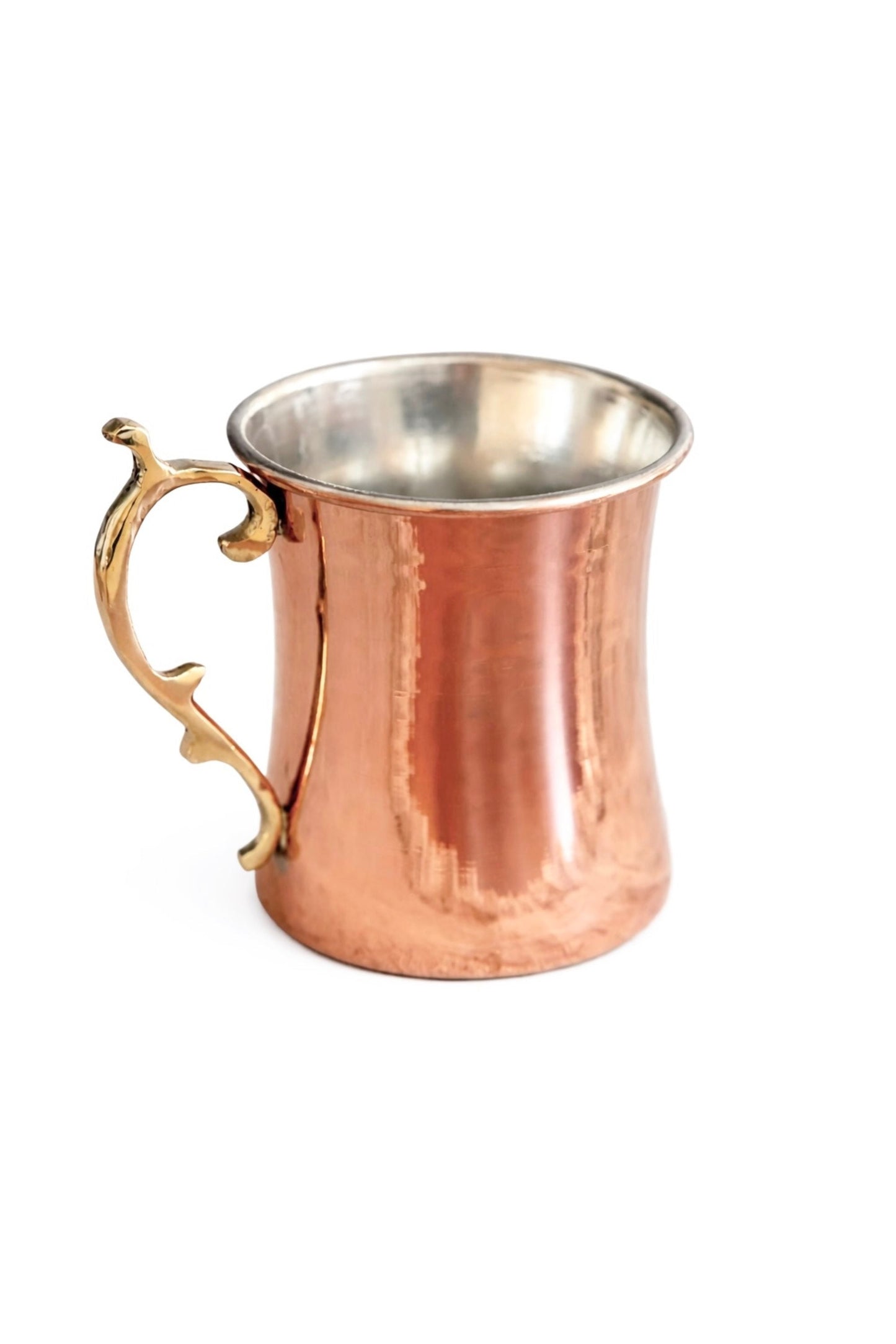 Set of vintage-inspired cocktail mugs by DC-Powered by People, featuring retro design and ceramic construction for stylish drinks.